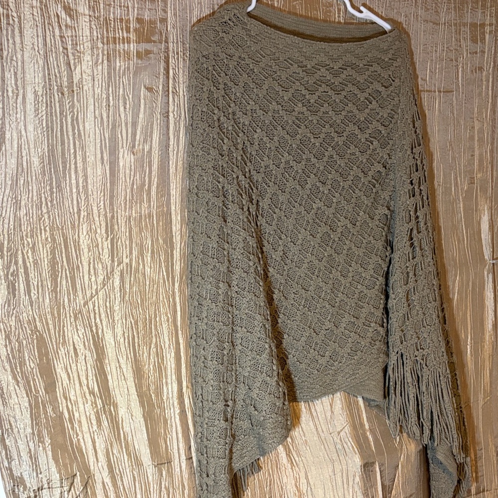 Elegant Gray Women's Poncho